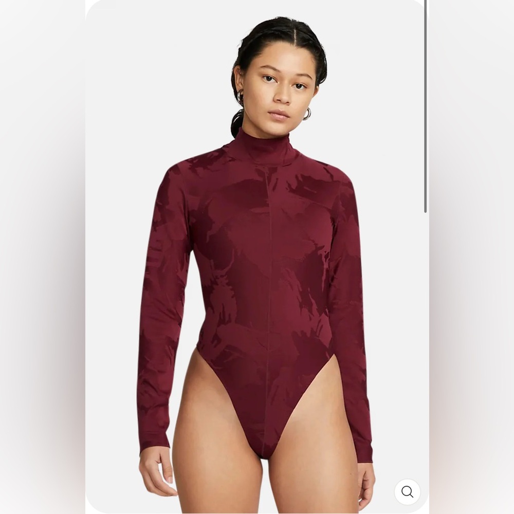 Nike TECK PACK BODYSUIT BURGUNDY CRUSH Long Sleeve Bodysuit. Well Fitted, NWT